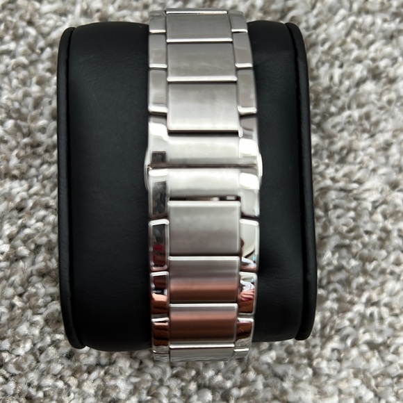 Men’s authentic Armani watch - barely worn like new! - Picture 2 of 2